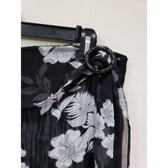 Requirements black and light gray floral, zebra lined, modest skirt, size 10 - Picture 5 of 8